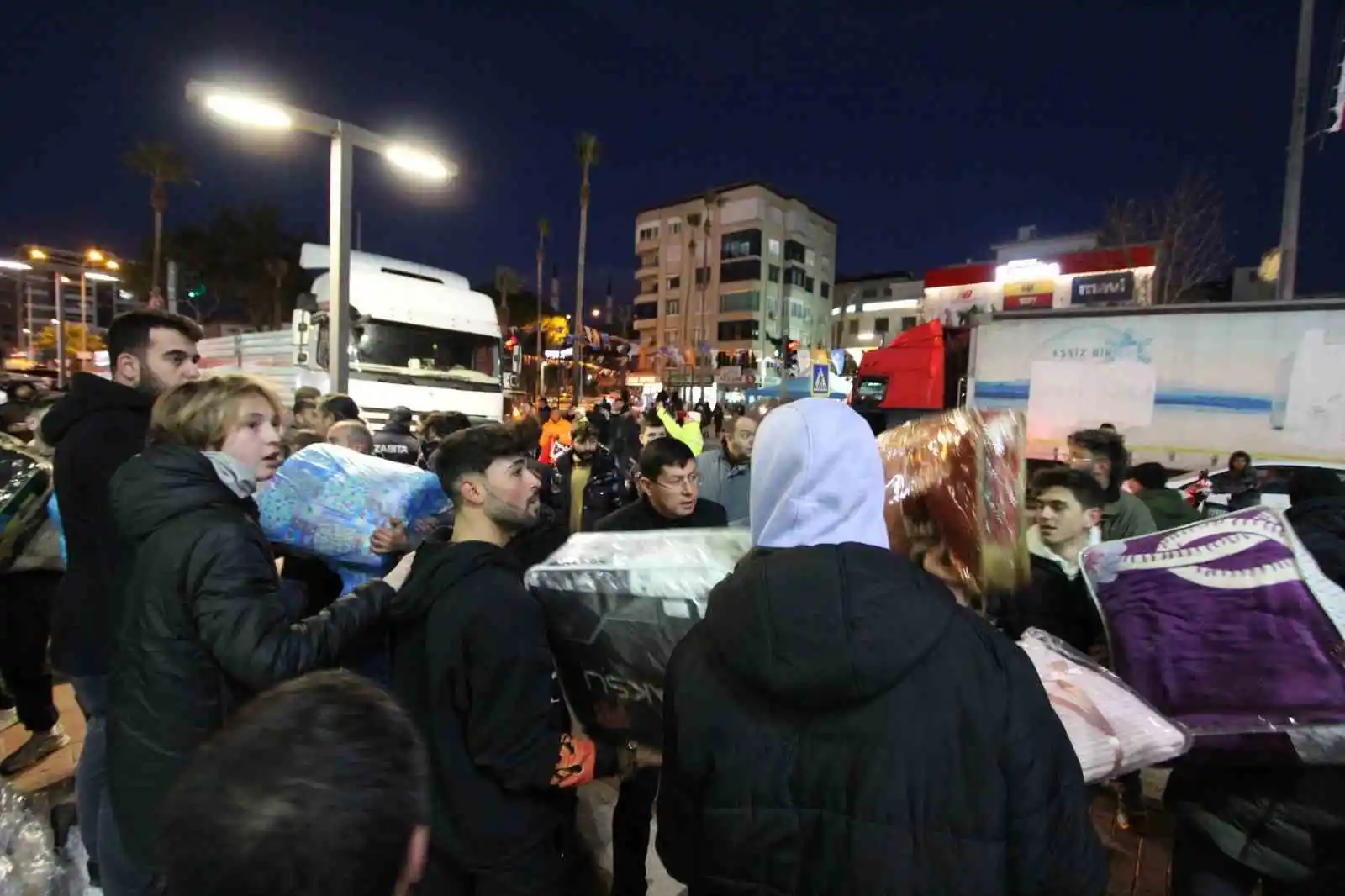 Nazilli’den otuzikinci tır dualarla yola çıktı
