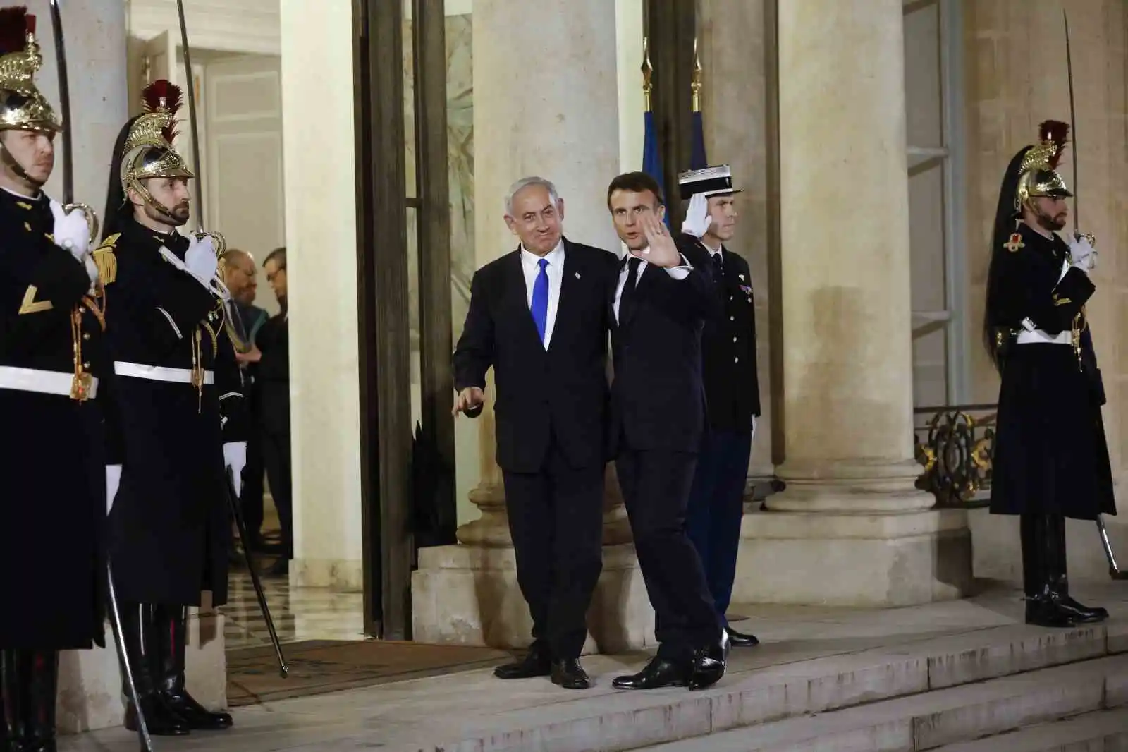 Netanyahu ve Macron, Paris’te bir araya geldi