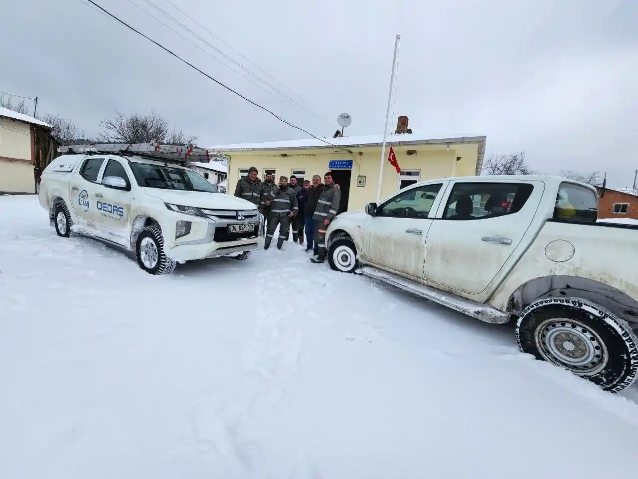 OEDAŞ ekipleri eksi 20 derece soğukta arızayı giderdi