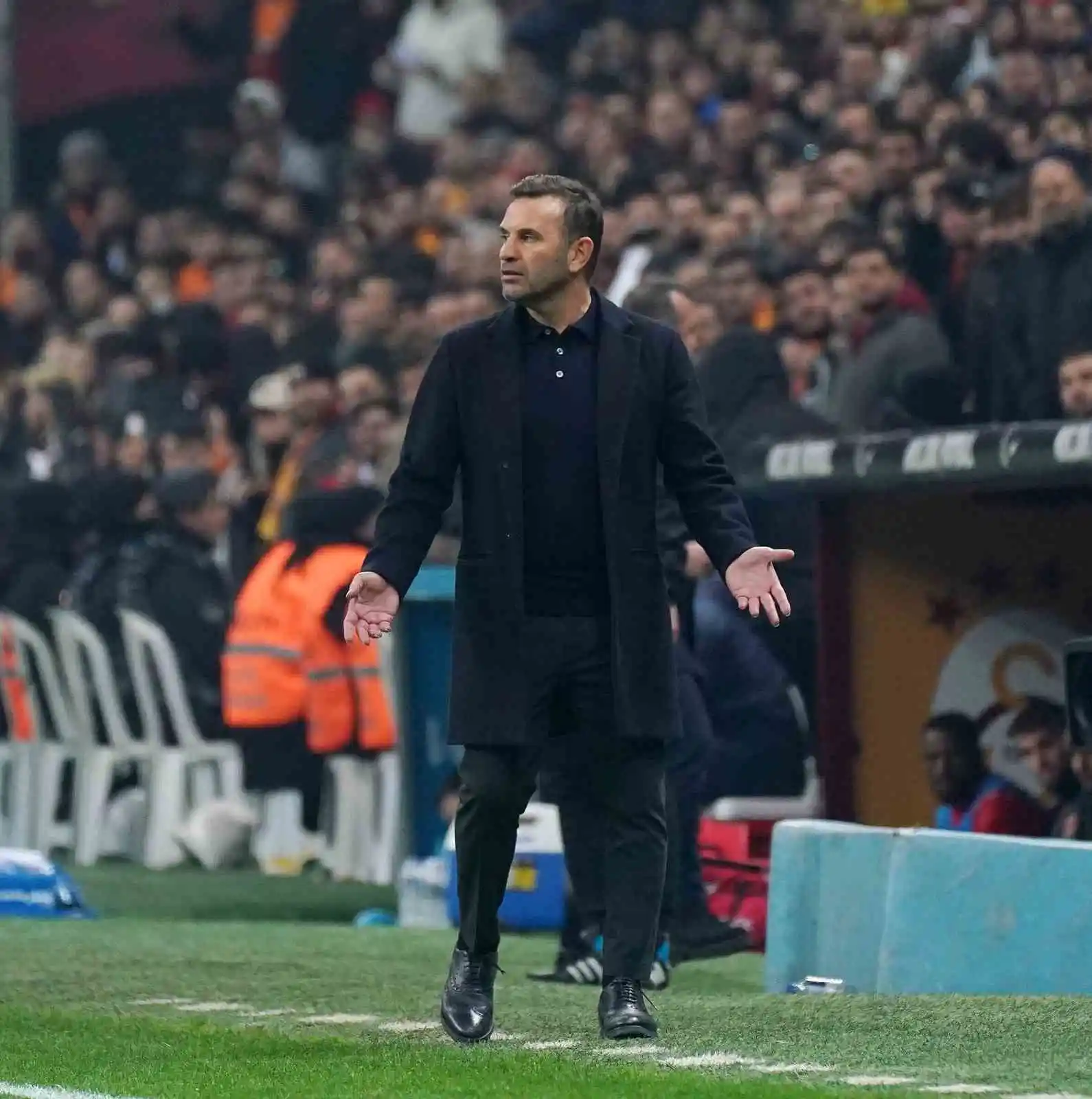 Okan Buruk, Şenol Güneş ve Ziya Doğan'ı yakaladı