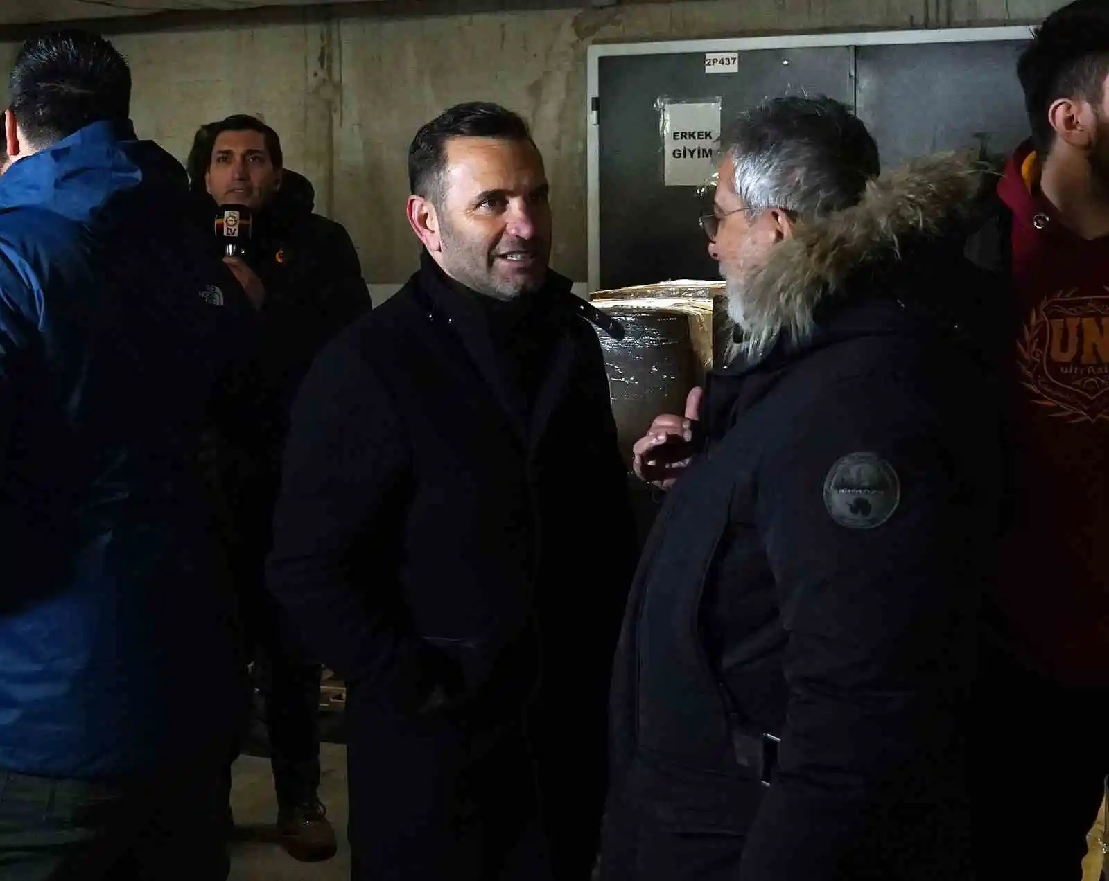 Okan Buruk'tan yardım çalışmalarına destek
