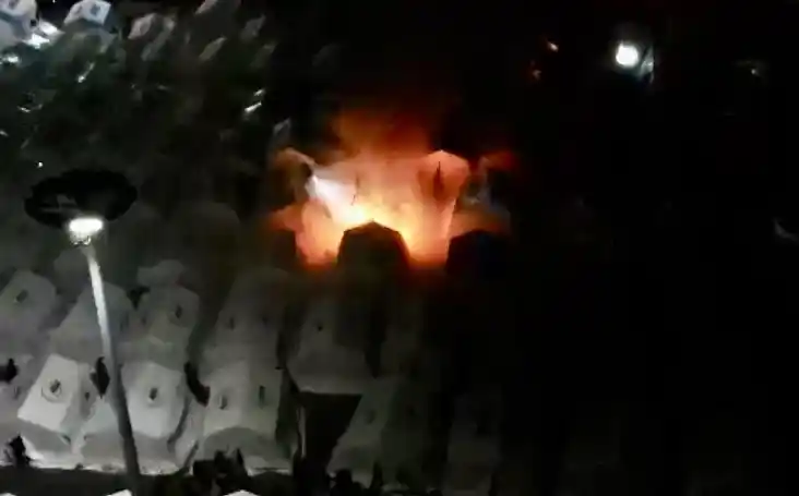 Osmaniye'de çadır kentte yangın
