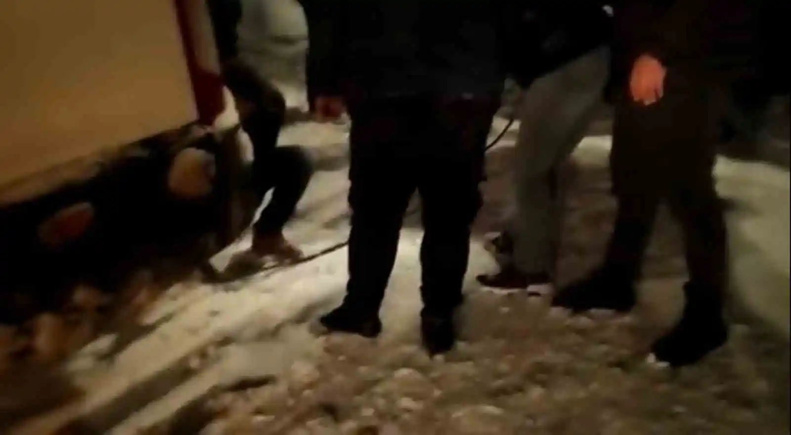 Panor Dağı’nda mahsur kalan 20 araç ve 60 kişi kurtarıldı