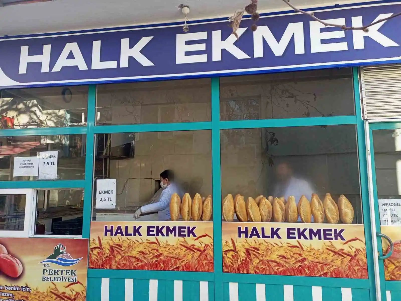 Pertek'ten deprem bölgesine günde 10 bin ekmek
