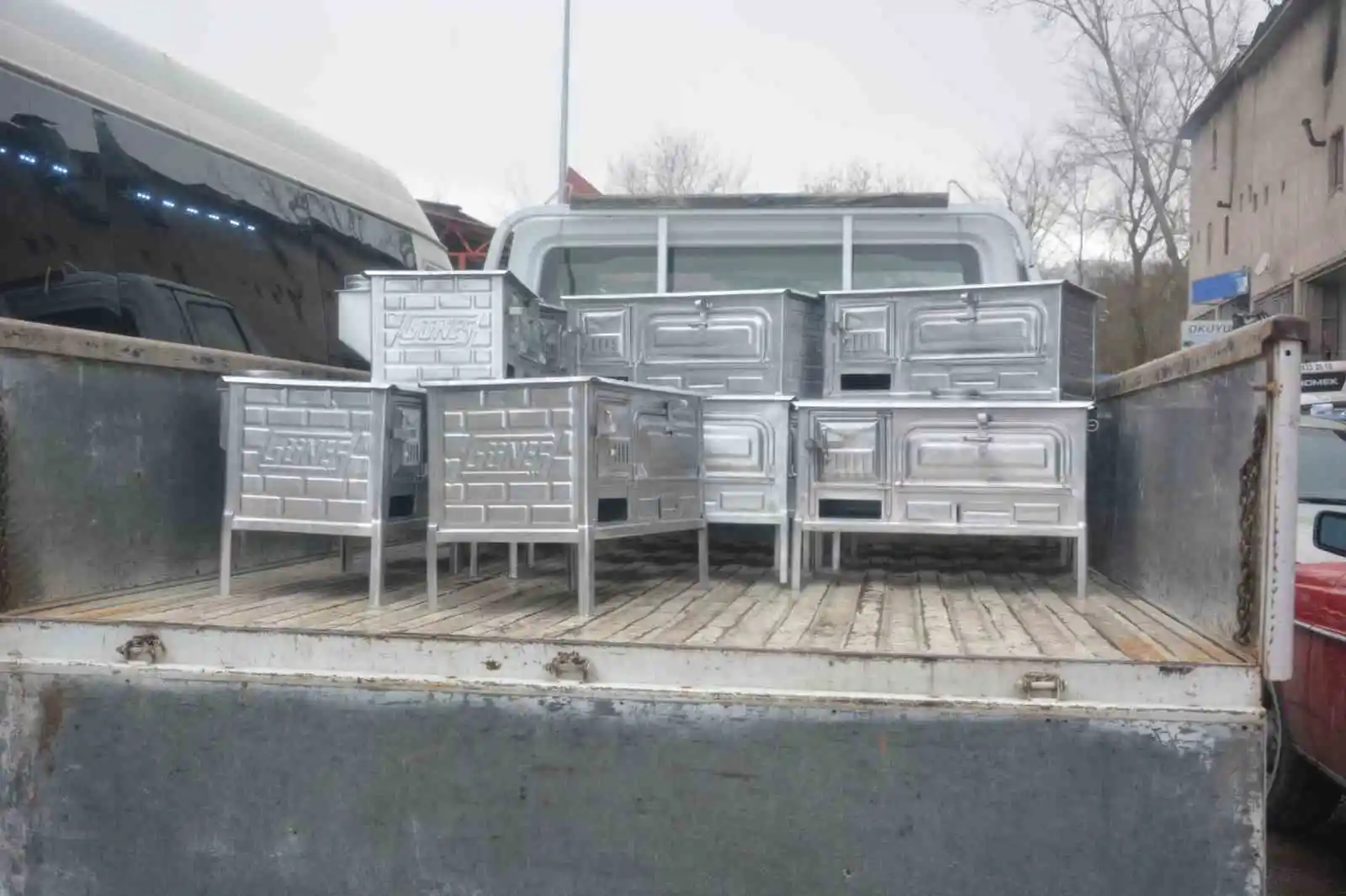 Sanayi esnafından depremzedelere destek