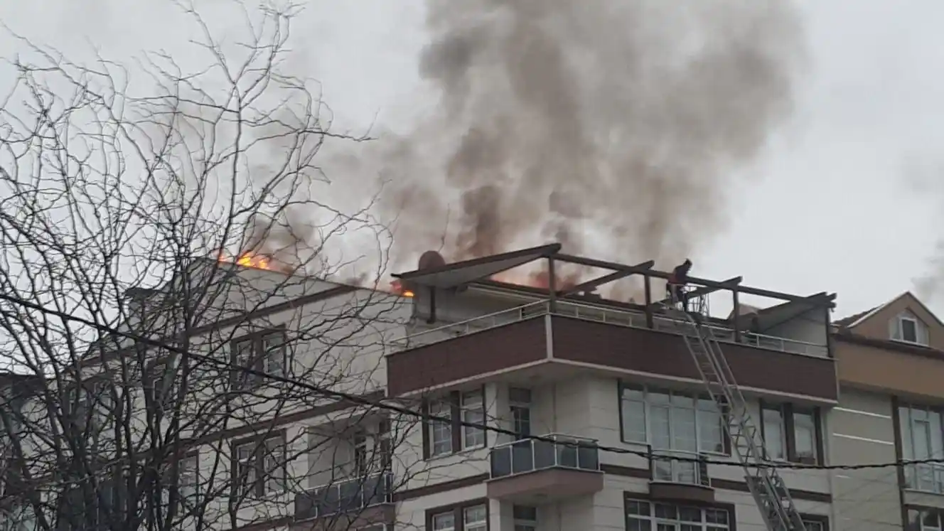 Sinop'ta çatı yangını
