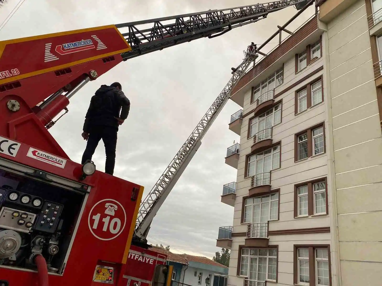 Sinop’ta çatı yangını
