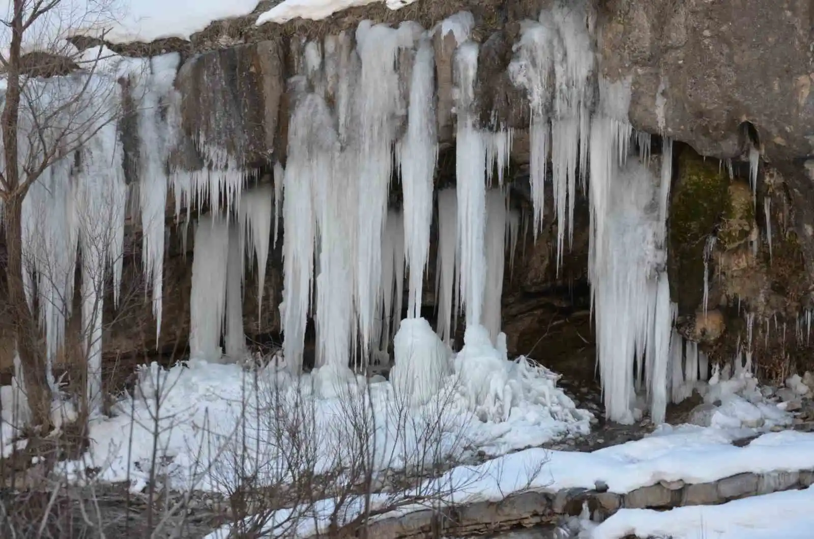 Şırnak’ta dağlar buz tuttu
