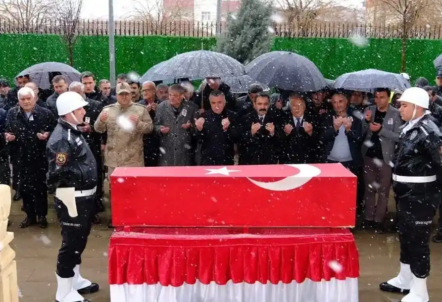 Şırnak’ta polis memuru trafik kazasında hayatını kaybetti