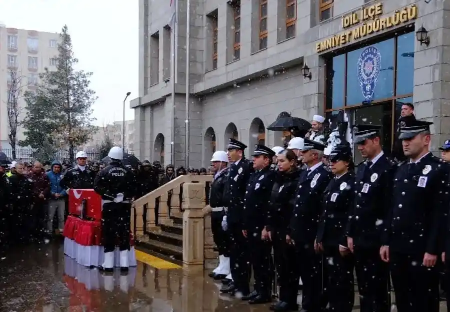 Şırnak’ta polis memuru trafik kazasında hayatını kaybetti