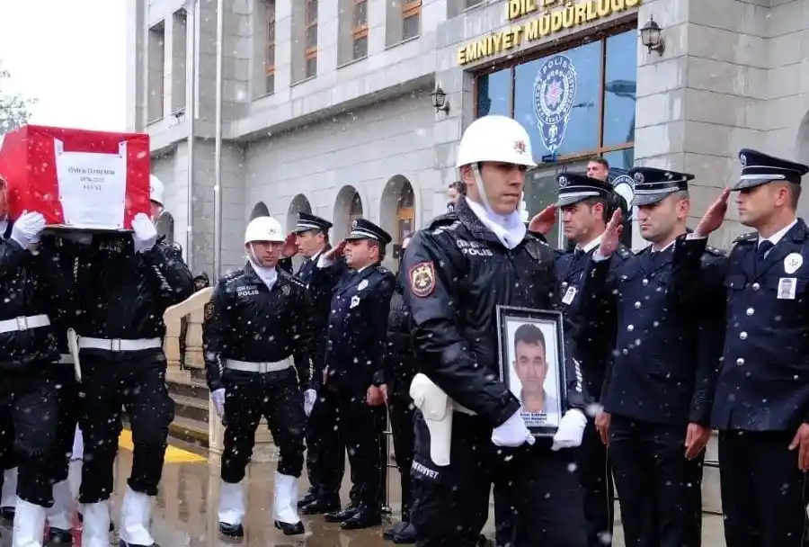 Şırnak’ta polis memuru trafik kazasında hayatını kaybetti