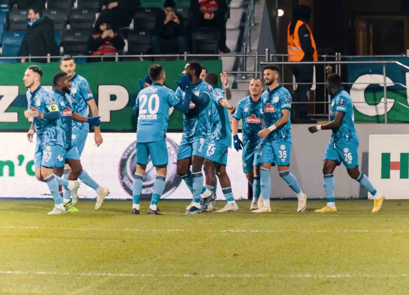 Spor Toto 1. Lig: Çaykur Rizespor: 5 - Yeni Malatyaspor: 1
