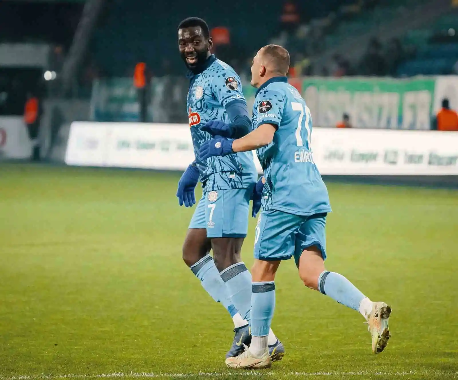 Spor Toto 1. Lig: Çaykur Rizespor: 5 - Yeni Malatyaspor: 1
