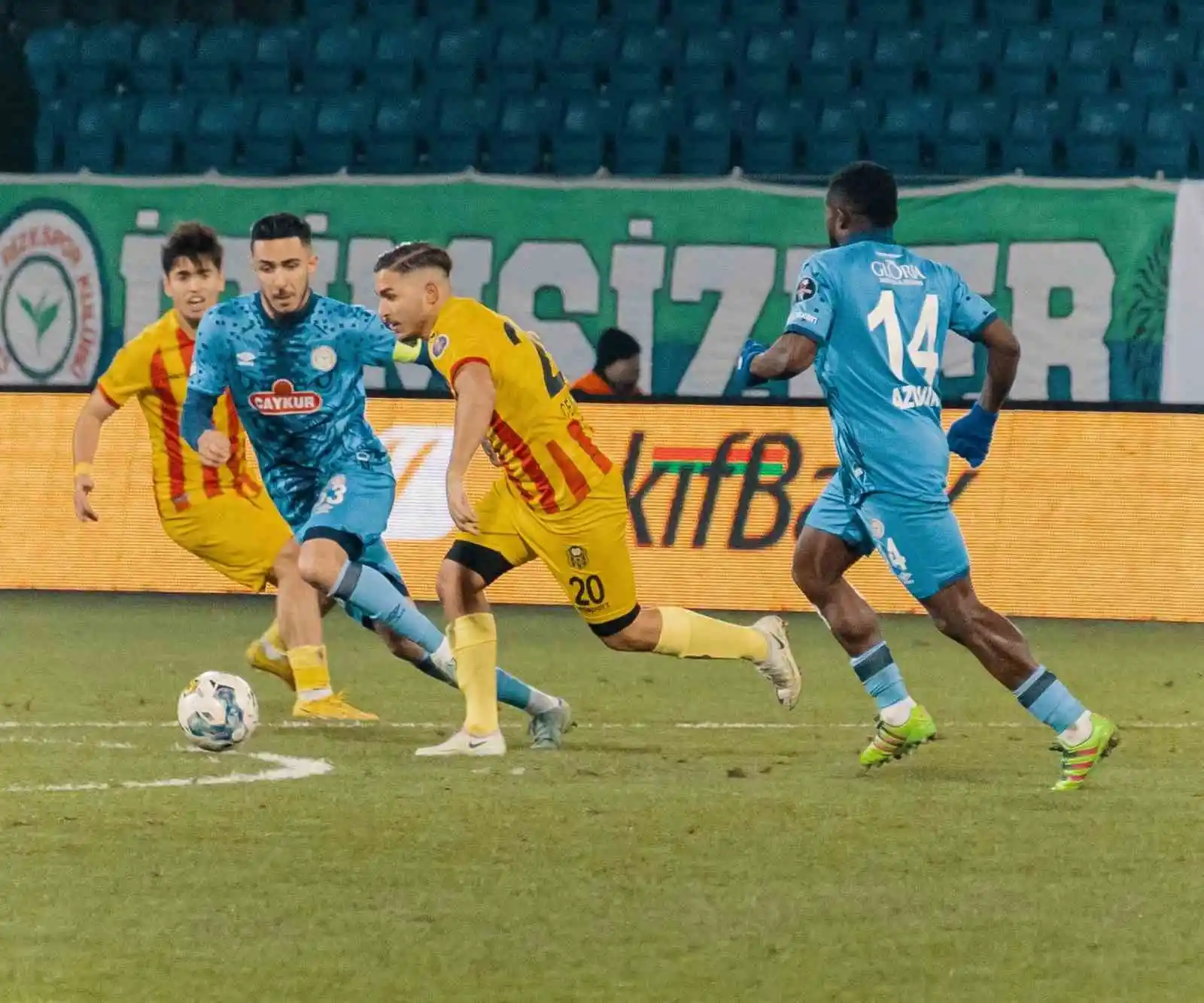 Spor Toto 1. Lig: Çaykur Rizespor: 5 - Yeni Malatyaspor: 1