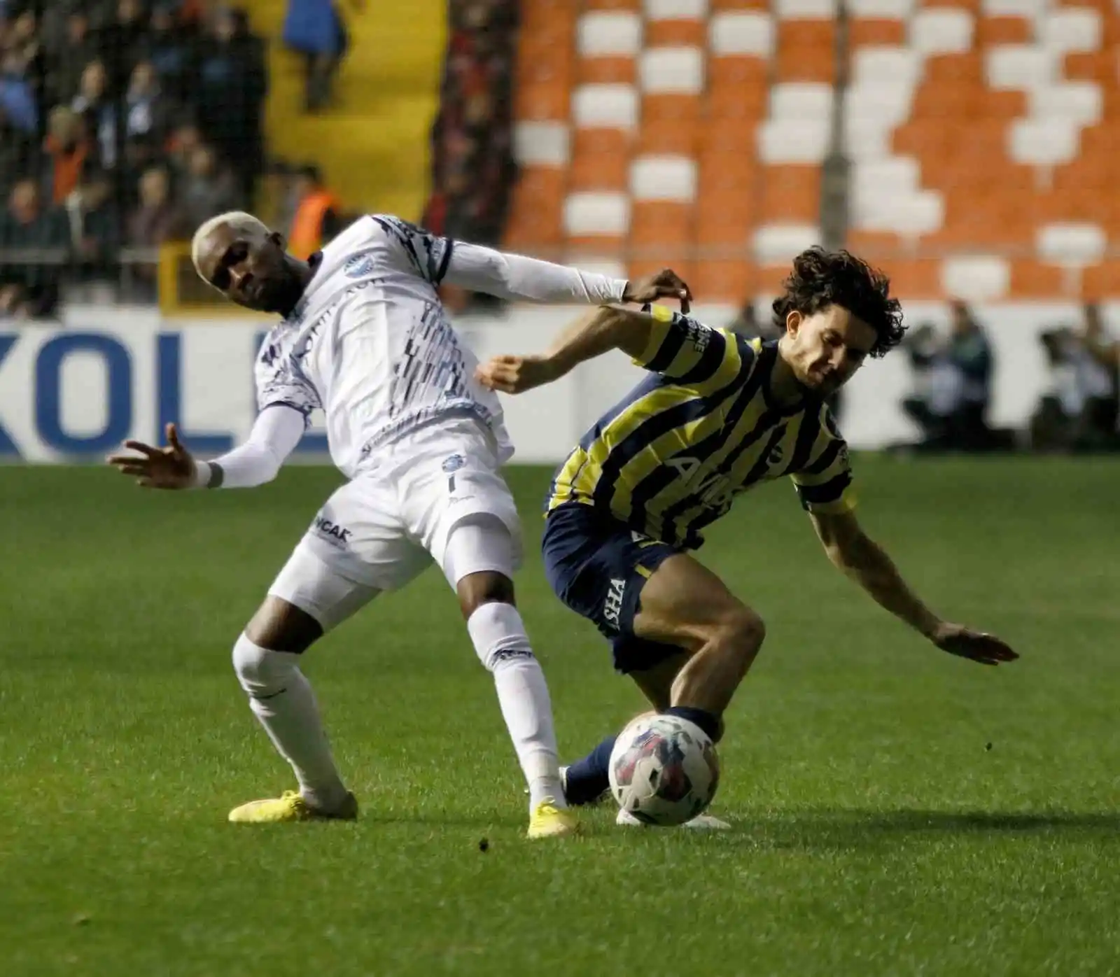Spor Toto Süper Lig: Adana Demirspor: 0 - Fenerbahçe: 0 (Maç devam ediyor)