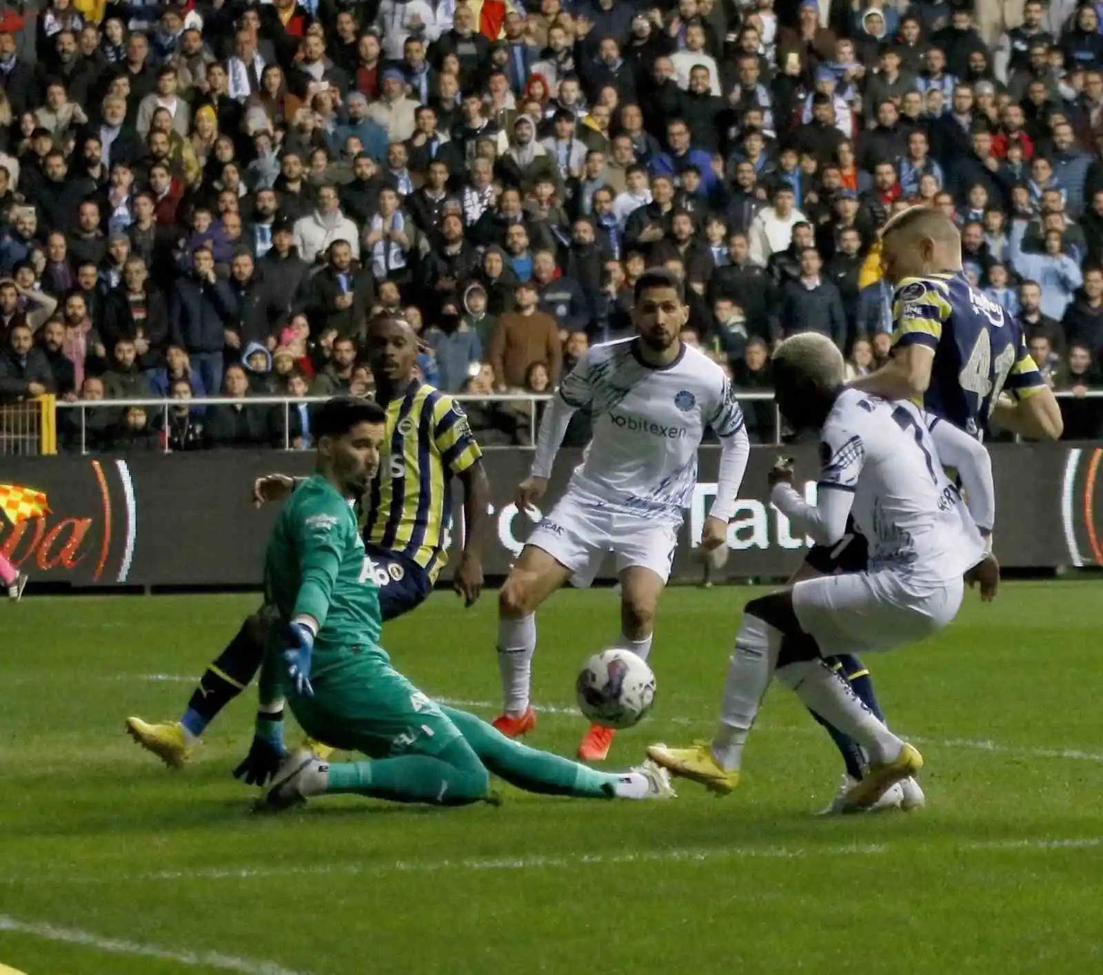 Spor Toto Süper Lig: Adana Demirspor: 0 - Fenerbahçe: 0 (Maç devam ediyor)
