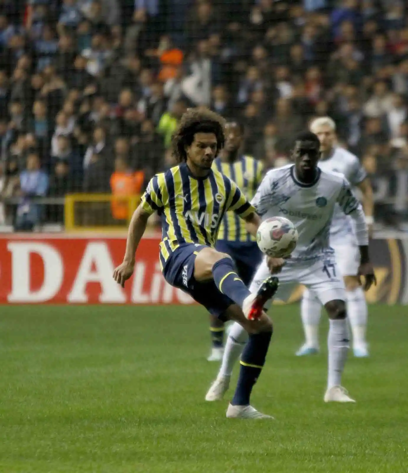Spor Toto Süper Lig: Adana Demirspor: 0 - Fenerbahçe: 0 (Maç devam ediyor)
