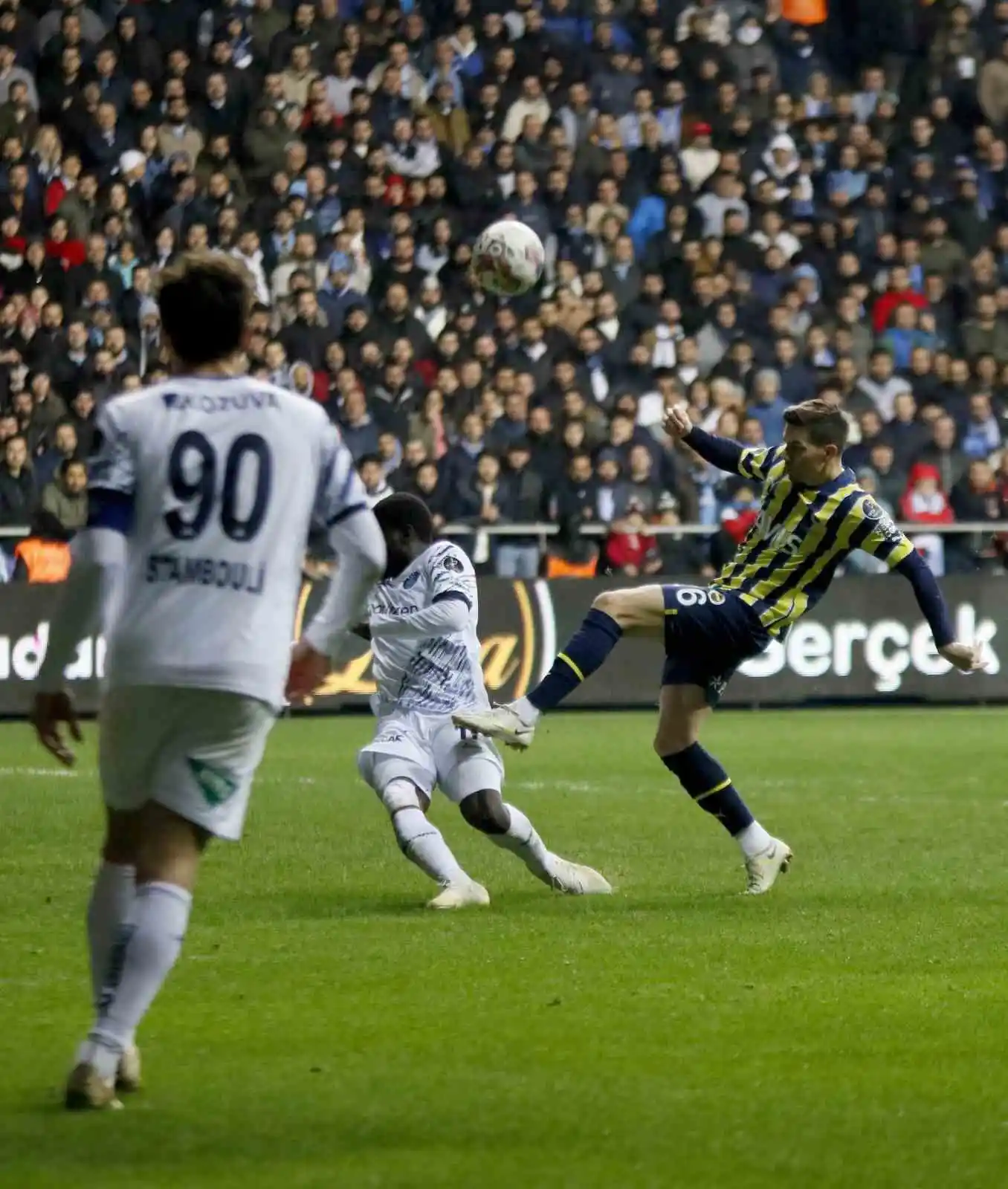 Spor Toto Süper Lig: Adana Demirspor: 1 - Fenerbahçe: 1 (Maç sonucu)