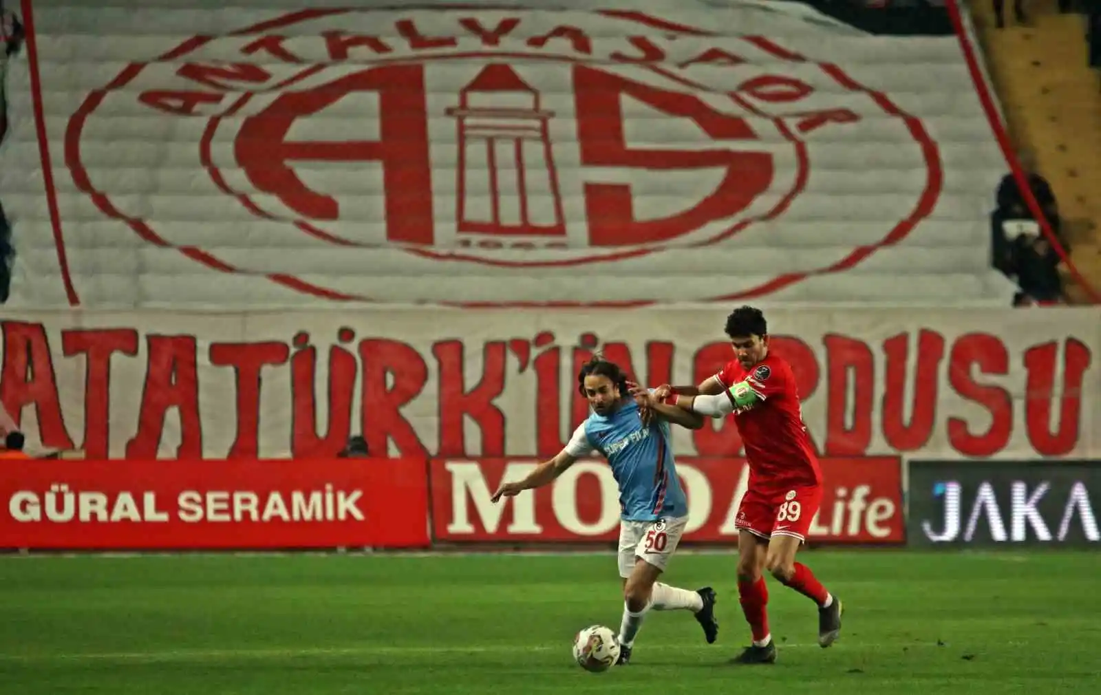 Spor Toto Süper Lig: FTA Antalyaspor: 1 - Gaziantep FK: 0 (İlk yarı)