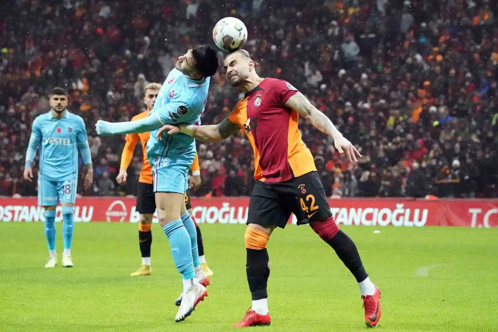 Spor Toto Süper Lig: Galatasaray: 1 - Trabzonspor: 1 (Maç devam ediyor)
