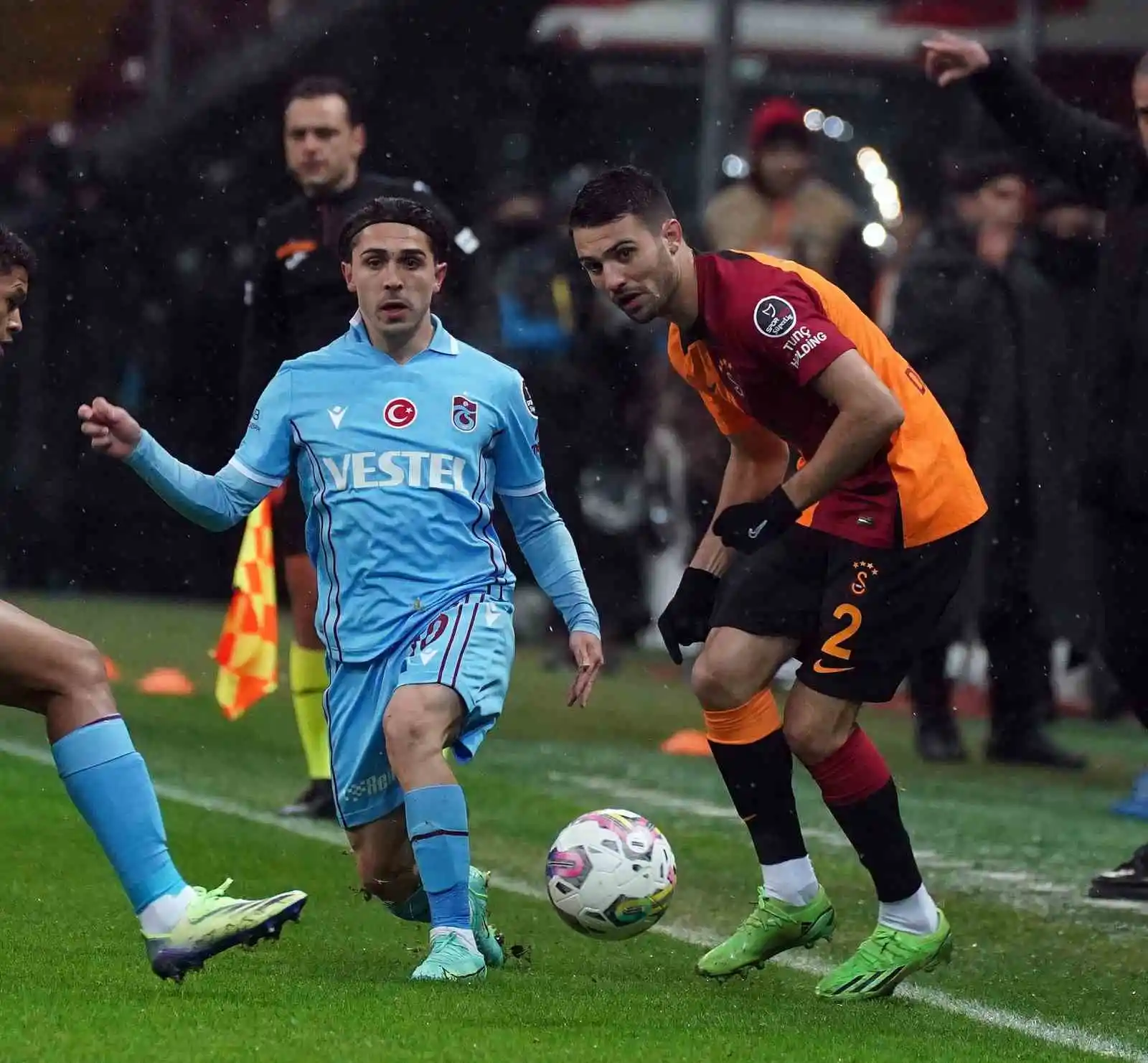 Spor Toto Süper Lig: Galatasaray: 1 - Trabzonspor: 1 (Maç devam ediyor)
