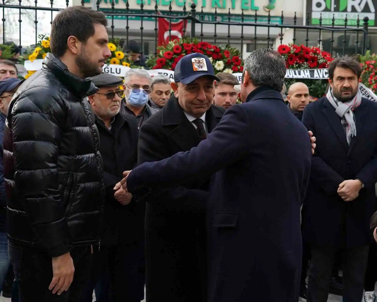 Süleyman Hurma’nın babası Ziya Hurma, son yolculuğuna uğurlandı
