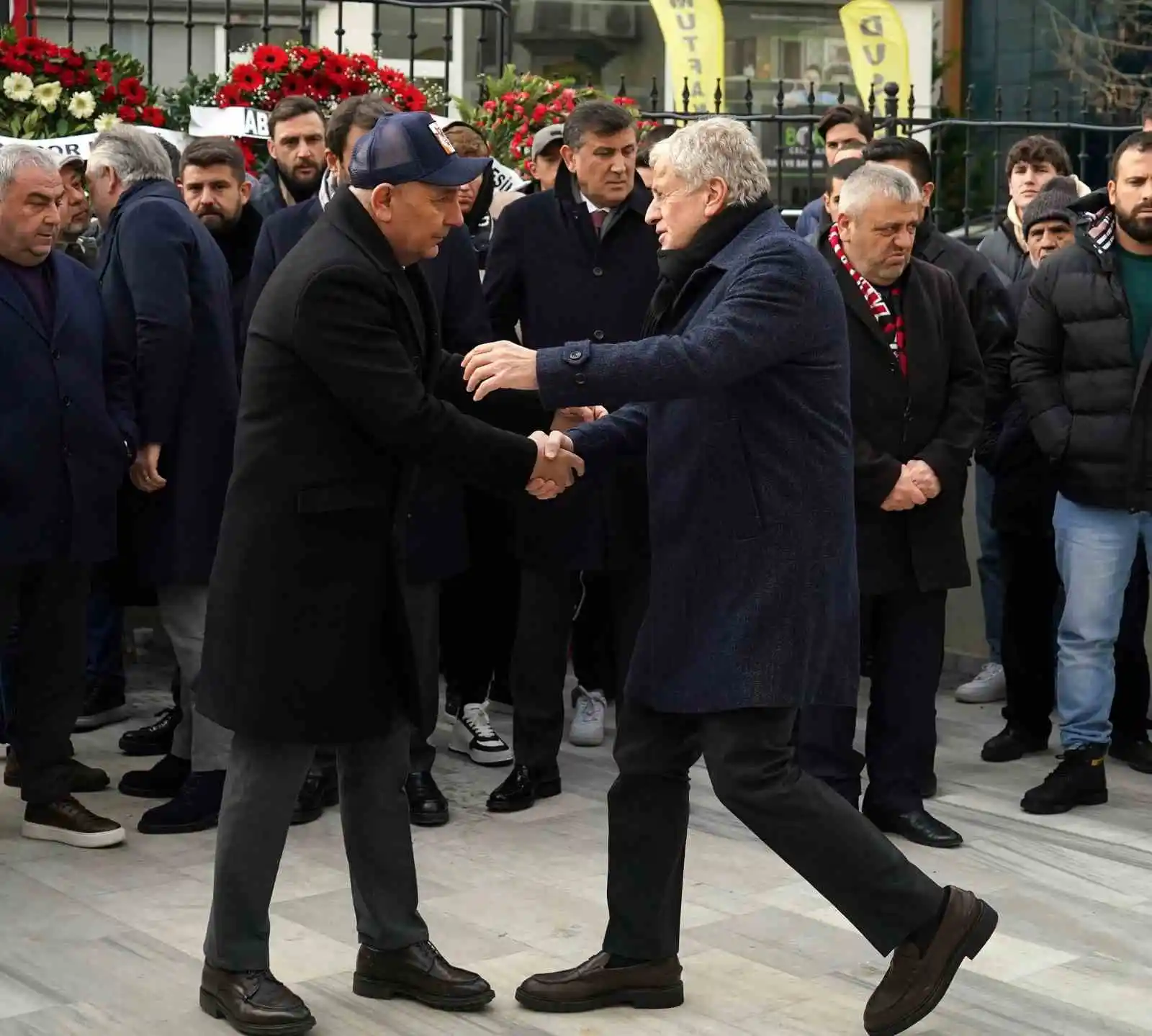 Süleyman Hurma’nın babası Ziya Hurma, son yolculuğuna uğurlandı
