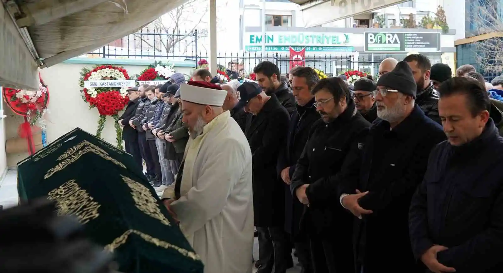 Süleyman Hurma’nın babası Ziya Hurma, son yolculuğuna uğurlandı
