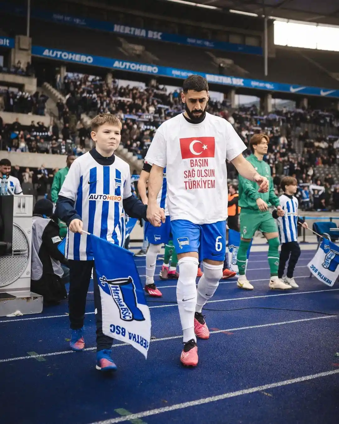 Tolga Ciğerci ısınmaya