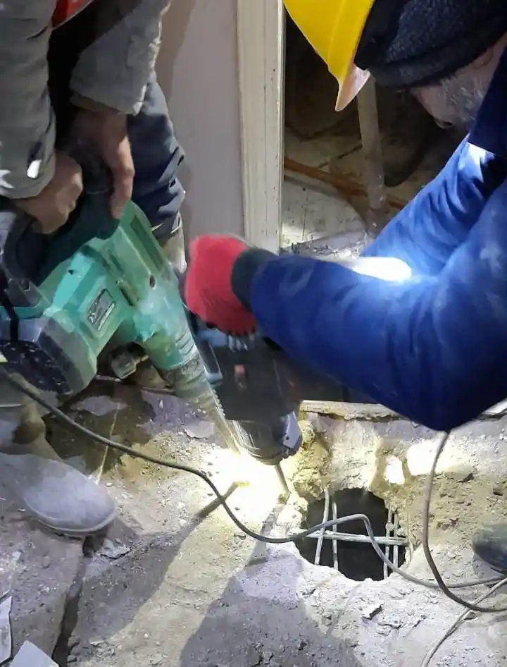 Toroslar Belediyesi ekipleri, afet bölgesinde destek güç oluyor