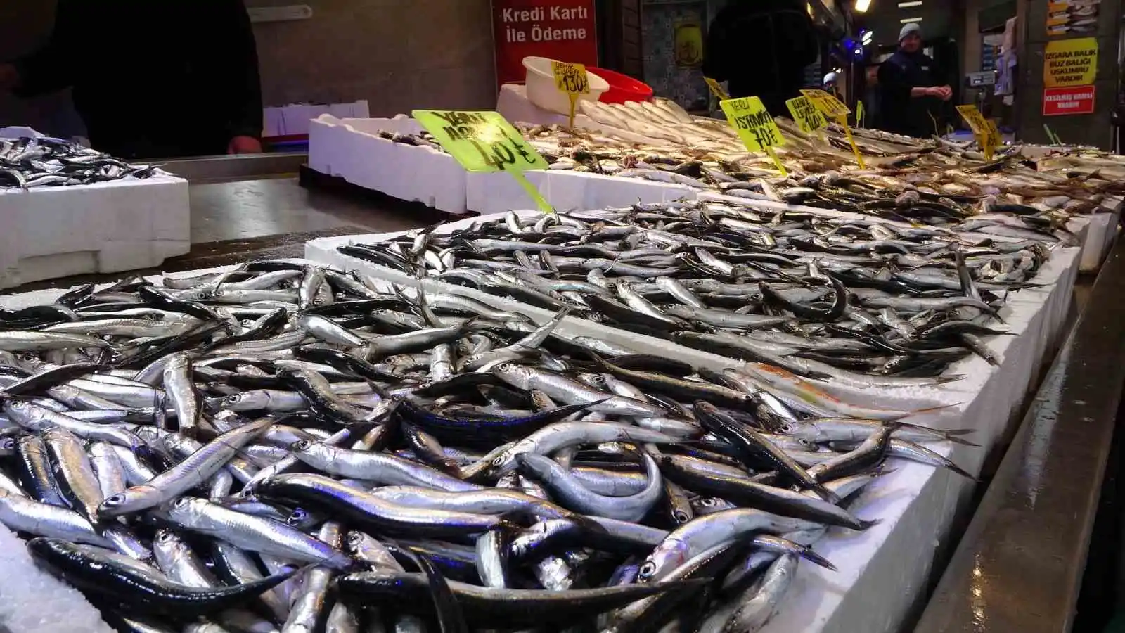 Trabzon’da balık av sezonu sonuna doğru tezgahlarda çeşit bolluğu
