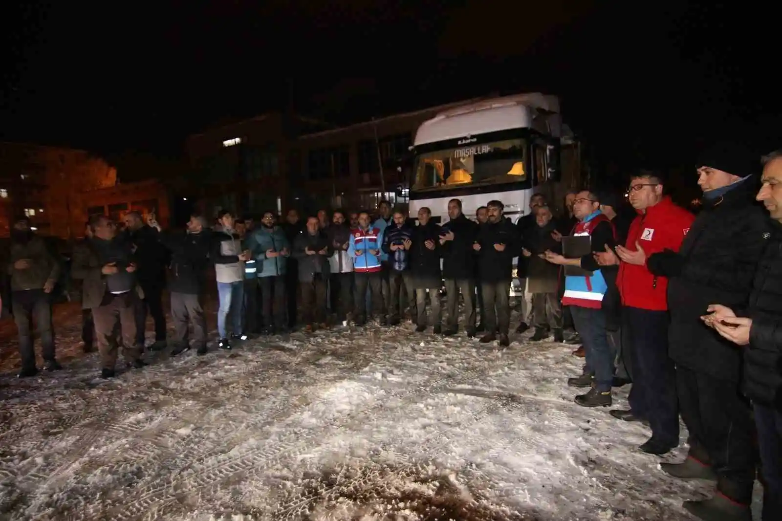 Tutak’tan toplanan yardımlar yola çıktı