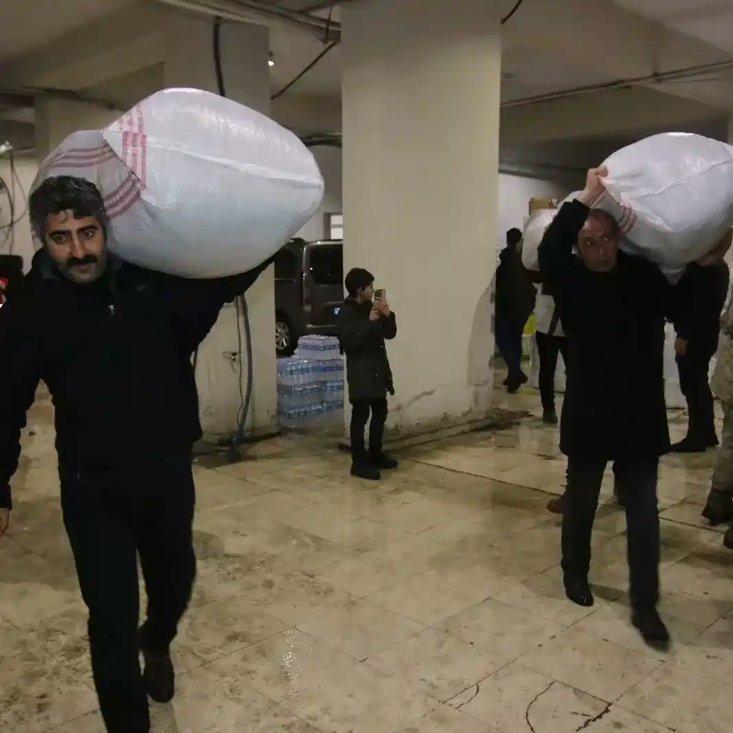 Tutak’tan toplanan yardımlar yola çıktı