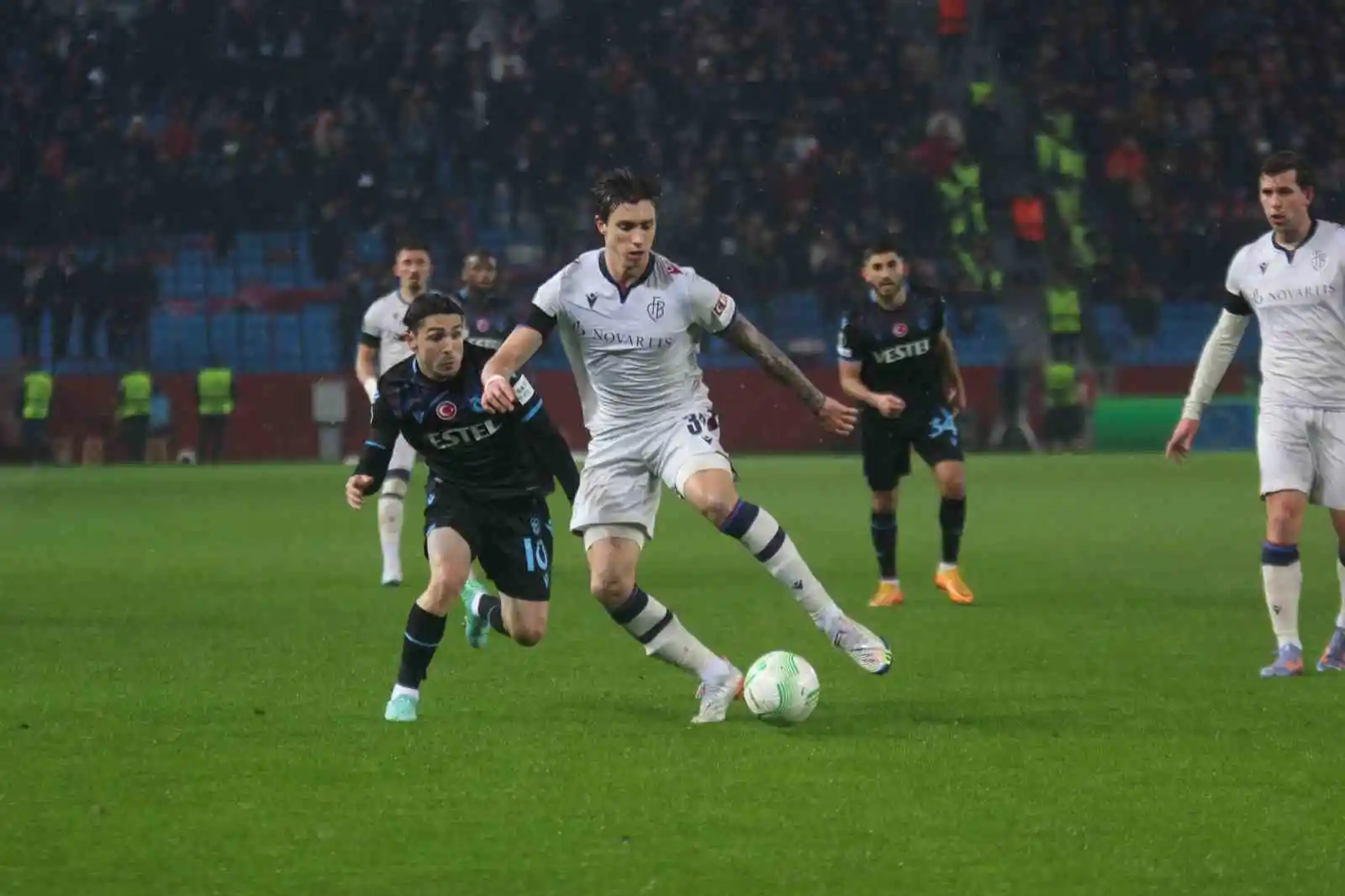 UEFA Avrupa Konferans Ligi: Trabzonspor: 0 - Basel: 0 (İlk yarı)