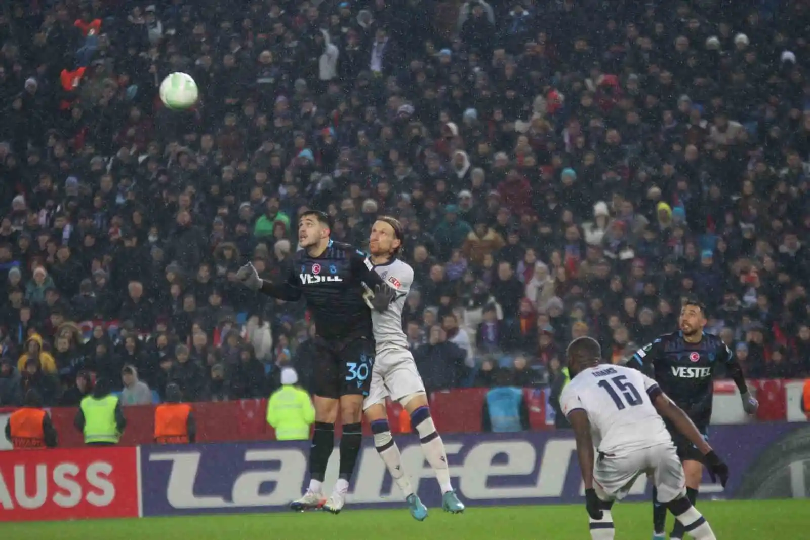UEFA Avrupa Konferans Ligi: Trabzonspor: 0 - Basel: 0 (İlk yarı)