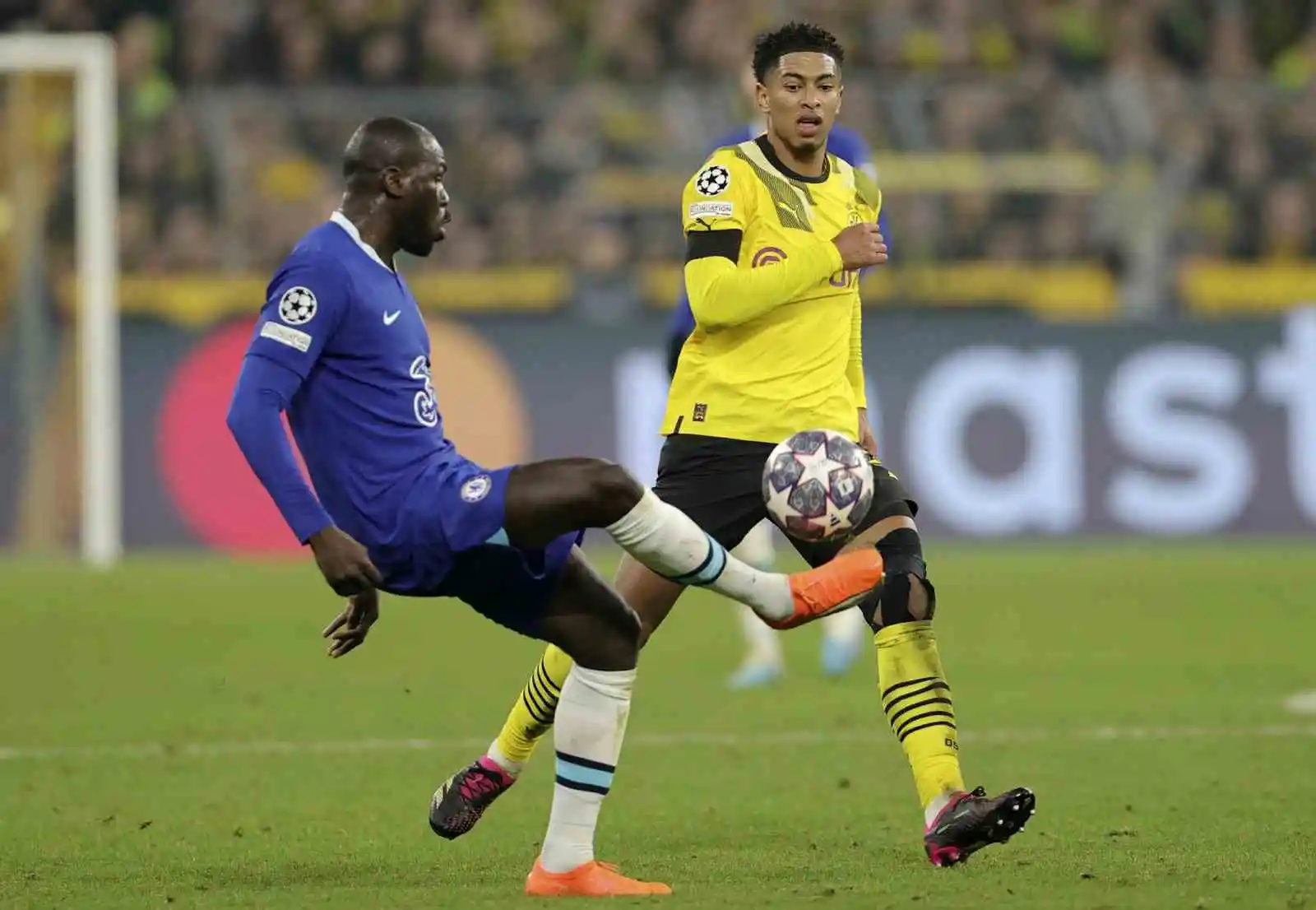 UEFA Şampiyonlar Ligi: Borussia Dortmund: 1 - Chelsea: 0
