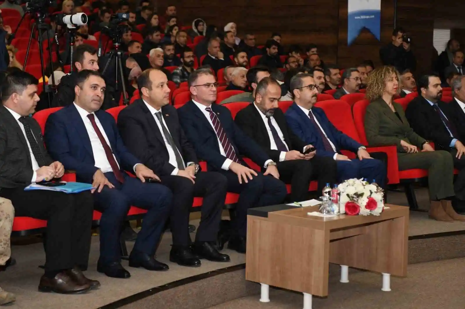 Van bilişimin merkezi oluyor