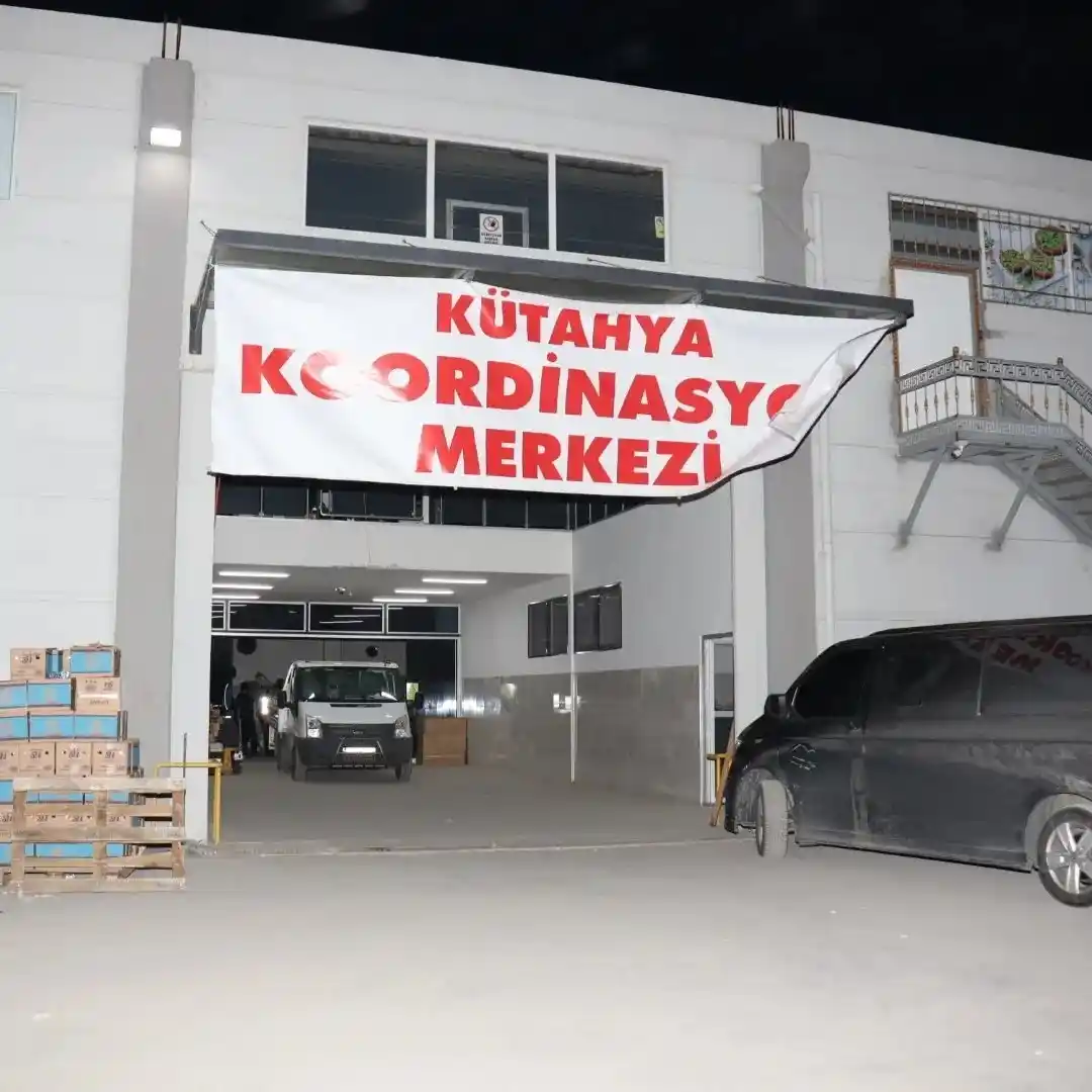 Yardımların depremzedelere ulaştırılması için ’Yardım Koordinasyon Deposu’ oluşturuldu