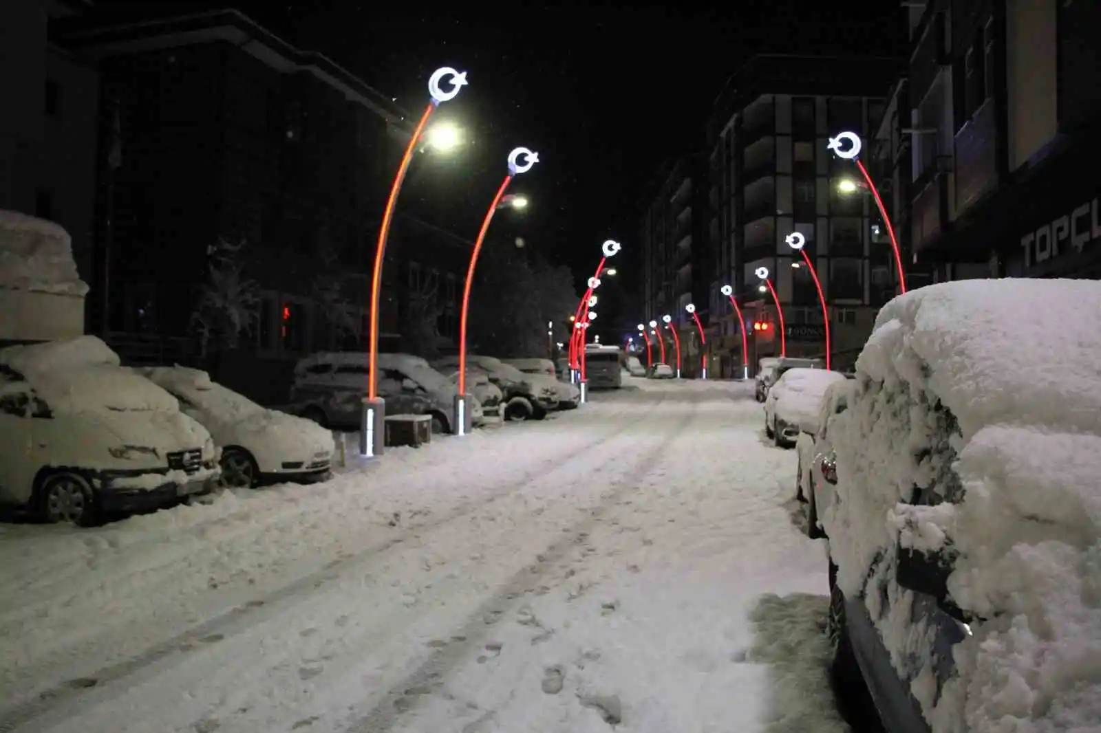 Yoğun kar yağışı Rize’yi etkisi altına aldı