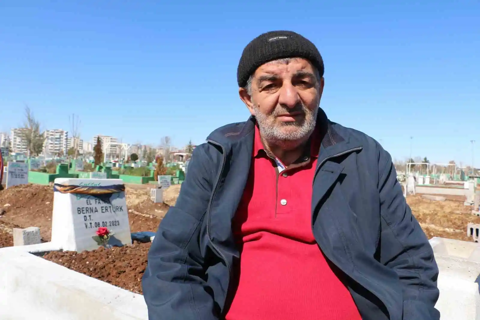 Yürek yakan hatıralar mezarlıklara dizildi