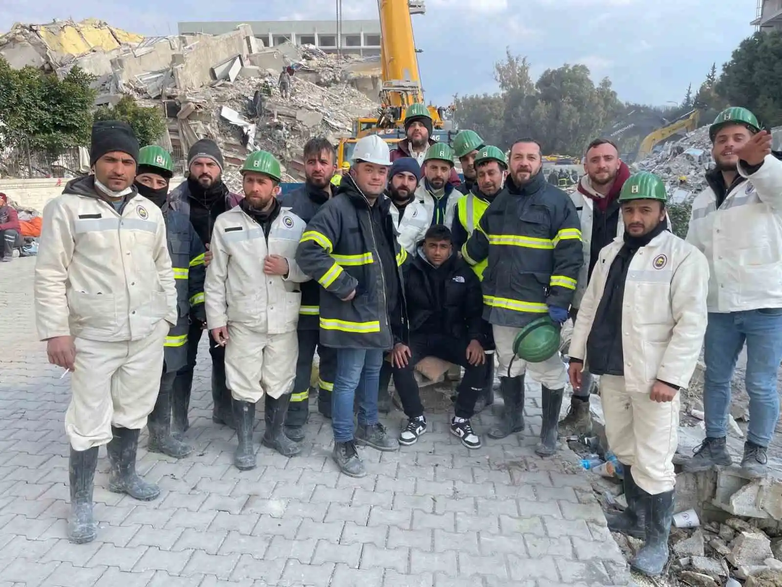 31 yakınını depremde kaybeden futbolcu: 