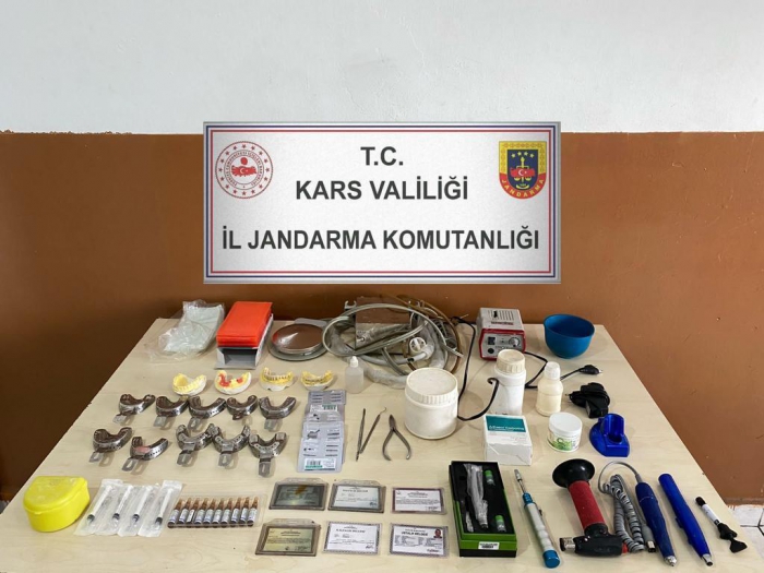 Kars'ta sahte diş doktoru yakalandı