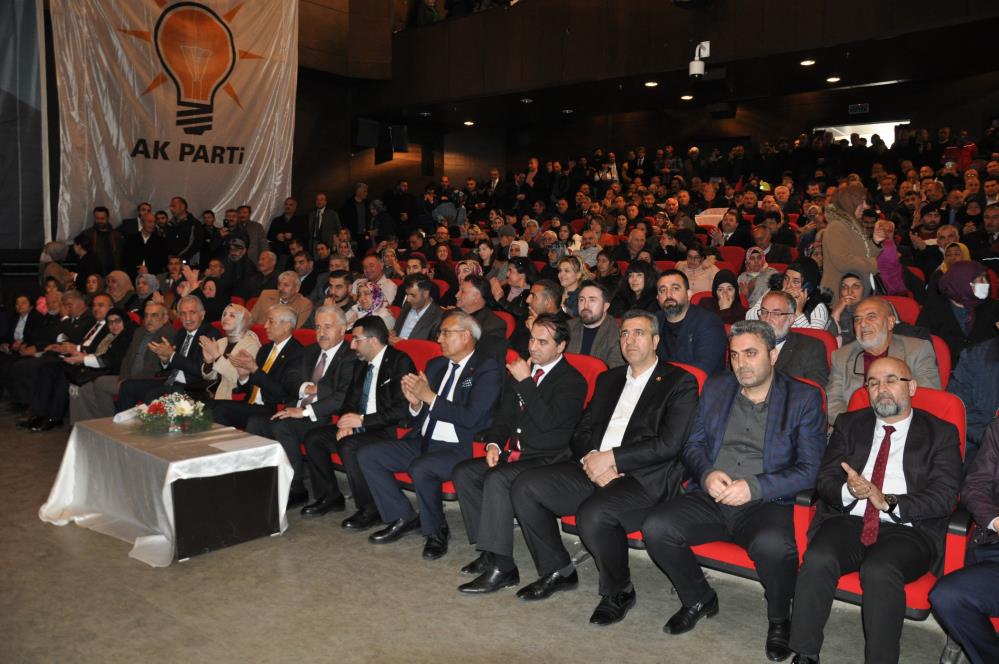 Kars'ta AK Parti aday tanıtımını yaptı