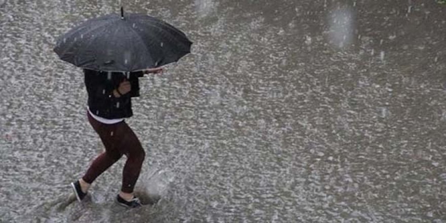 Kars'ta sağanak yağmur hayatı olumsuz etkiliyor