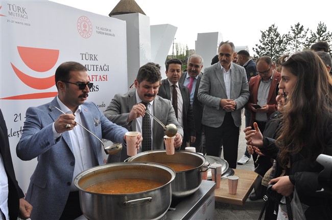 Türk Mutfağı Haftası'nda çorba dağıtıldı