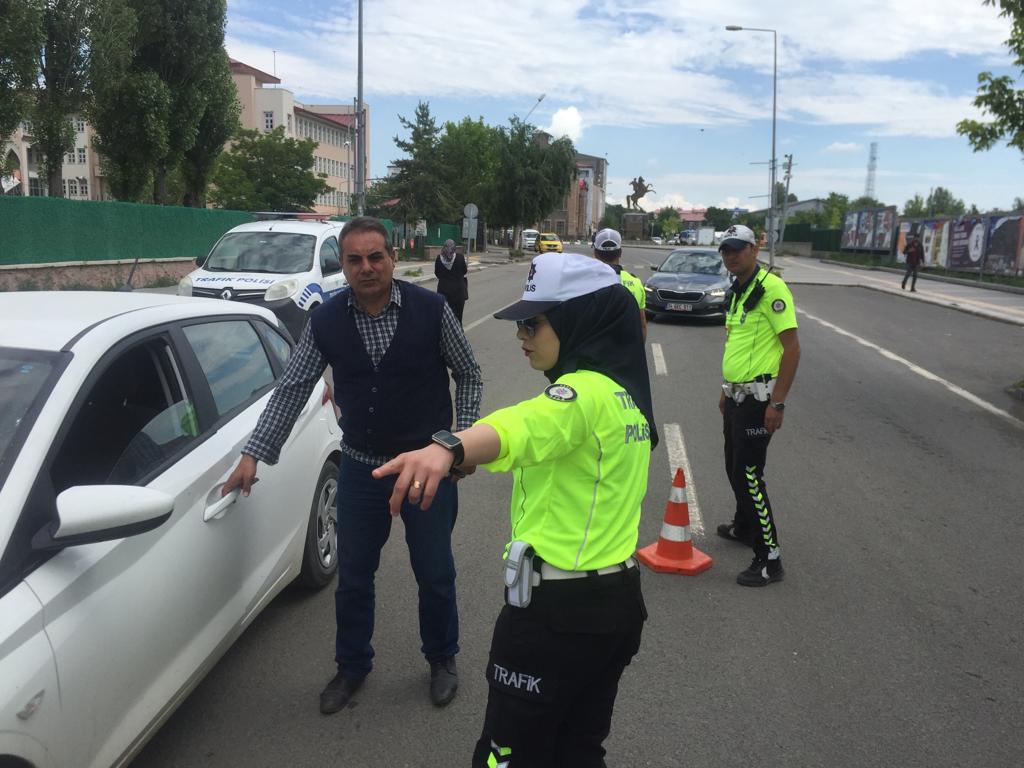 Kars'ta Bayram Öncesi Trafik Denetimleri Arttırıldı