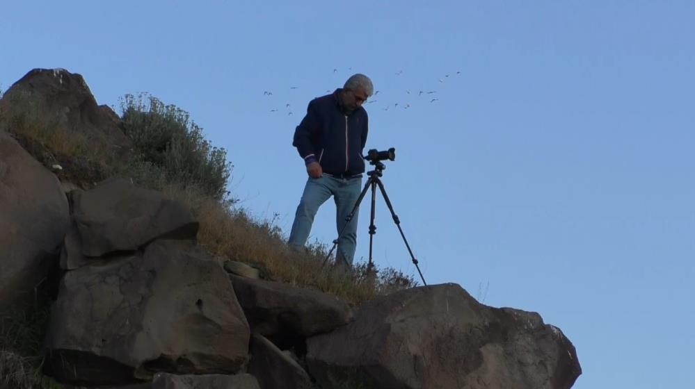 Kars turizmine çektiği fotoğraflarla katkı sunuyor