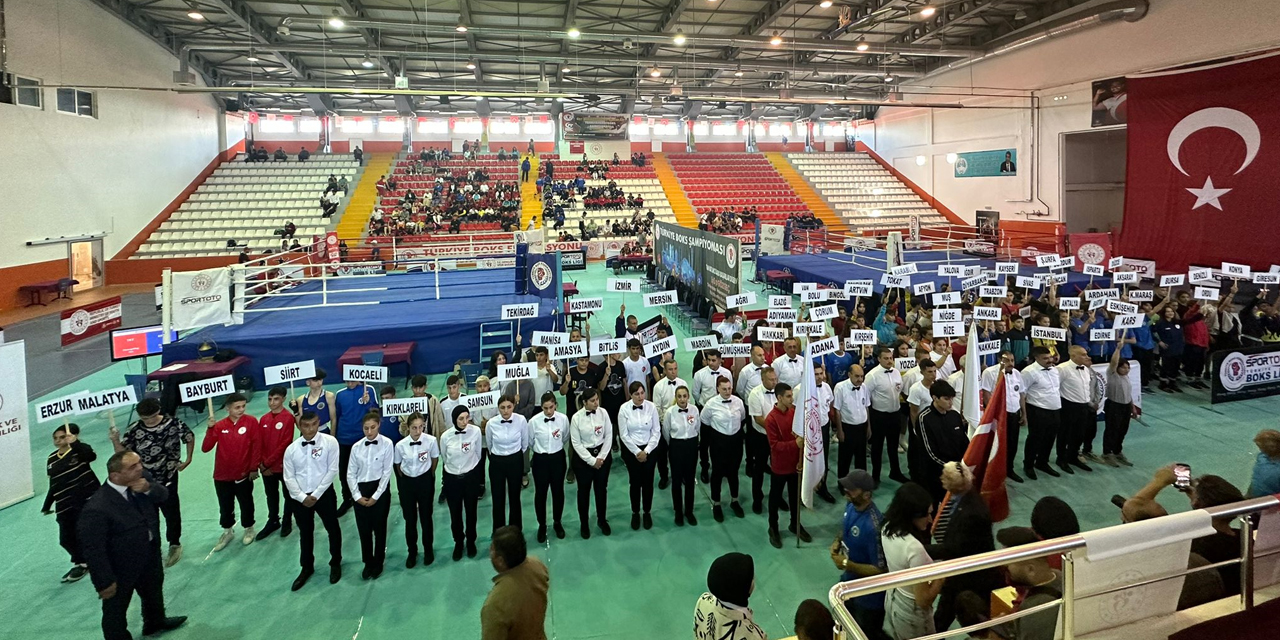 Türkiye Boks Şampiyonası Kars'ta başladı