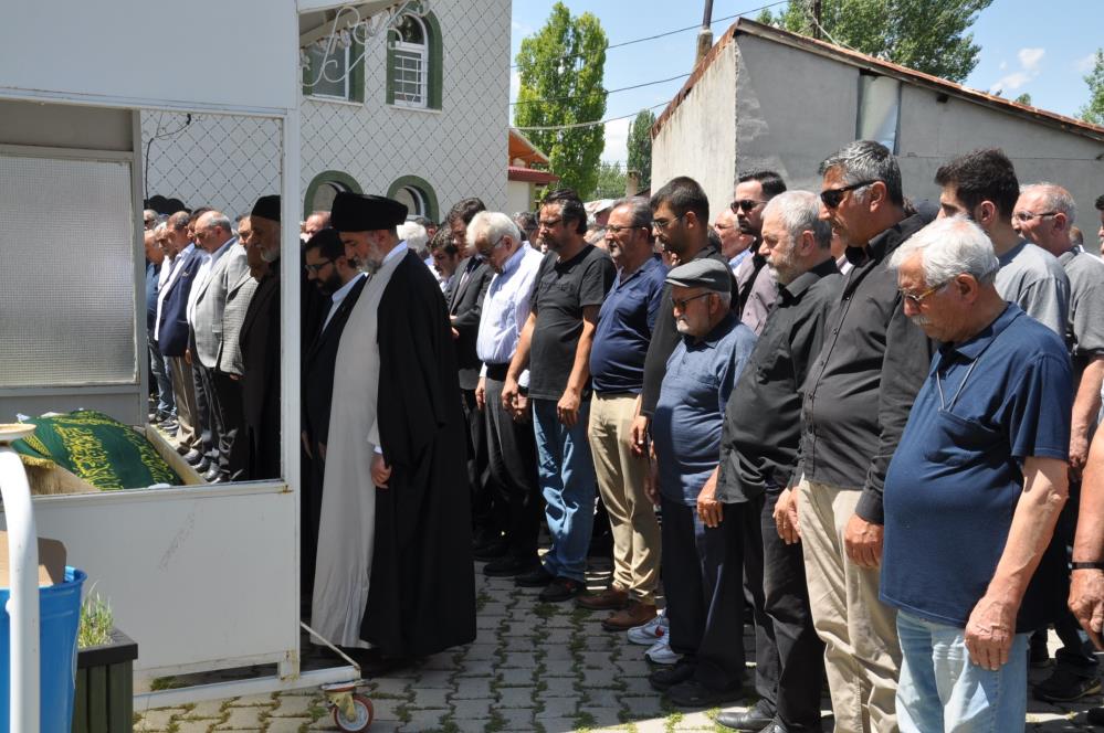 Asker oğlunu gördü, otobüs kazasında hayatını kaybetti