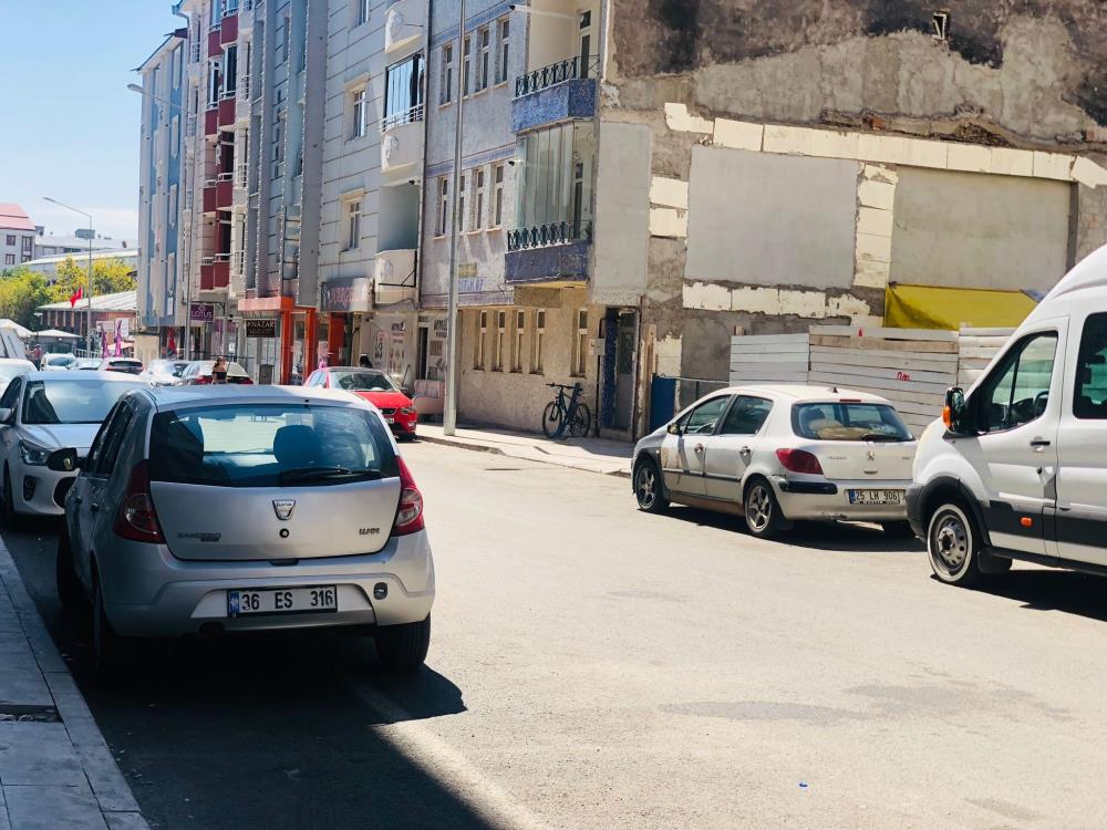 Kars'ta trafiğe kayıtlı araç sayısı 47 bin 77 oldu